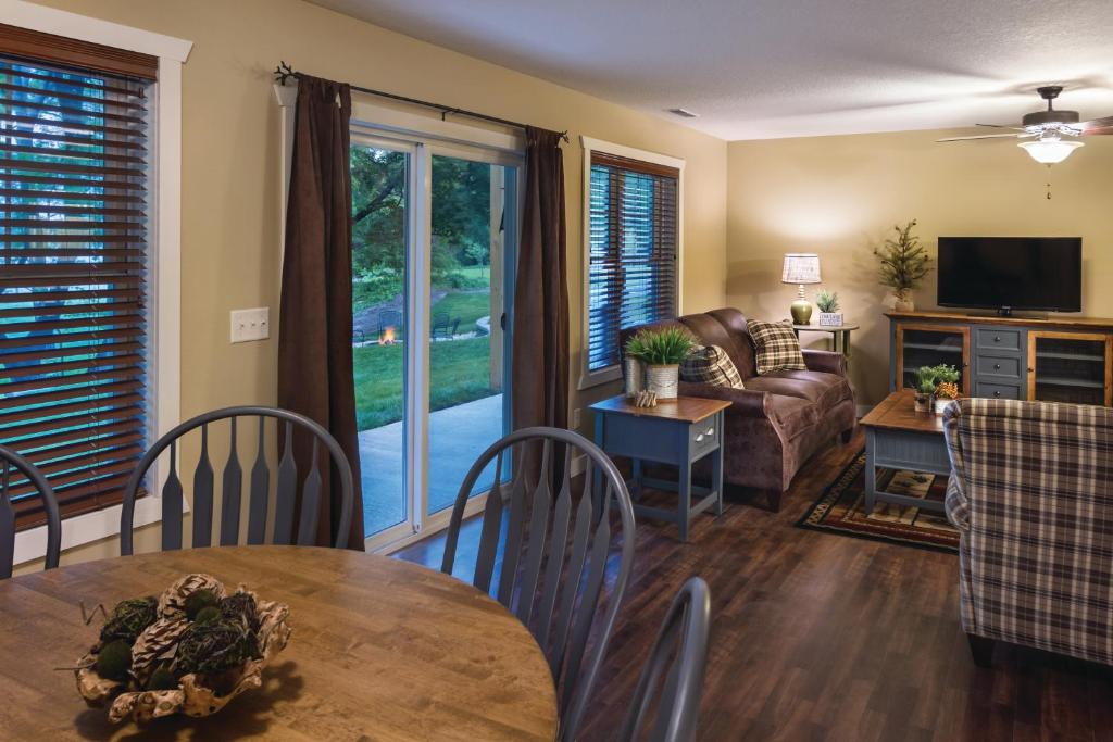 Arrowwood Resort Hotel and Conference Center - Alexandria image 23